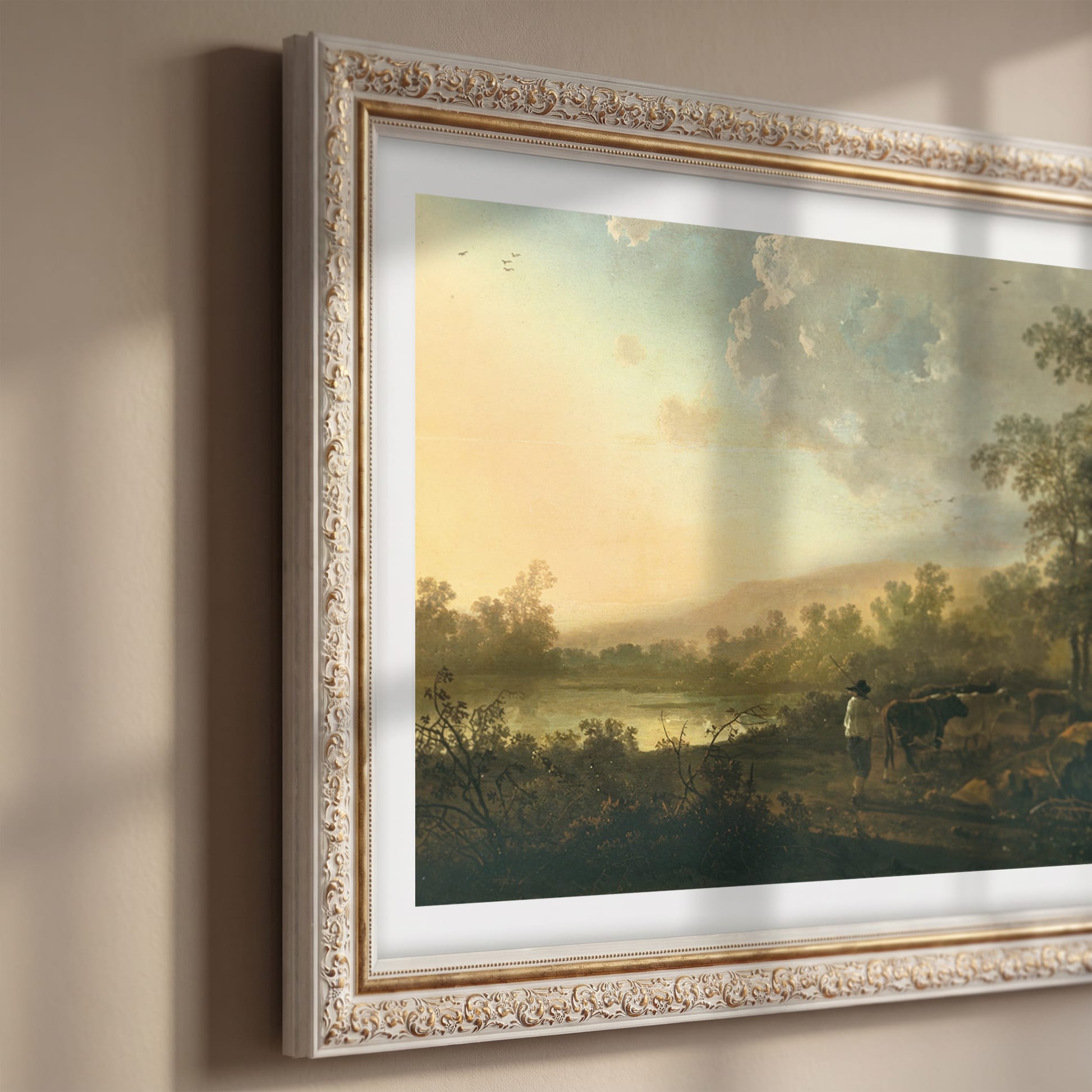 Rome White Gold Tv Frame